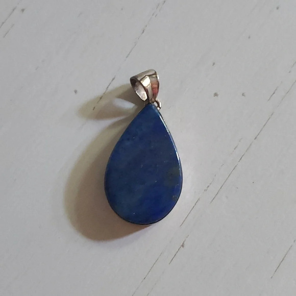 Lapis teardrop pendant cased in silver - Picture 1 of 4